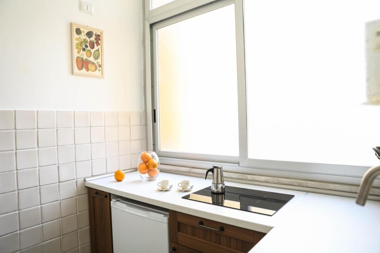 Aura Home Rent Of Rooms With Shared Kitchen Бари Экстерьер фото
